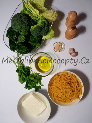 Těstoviny s olivami a sýrem feta